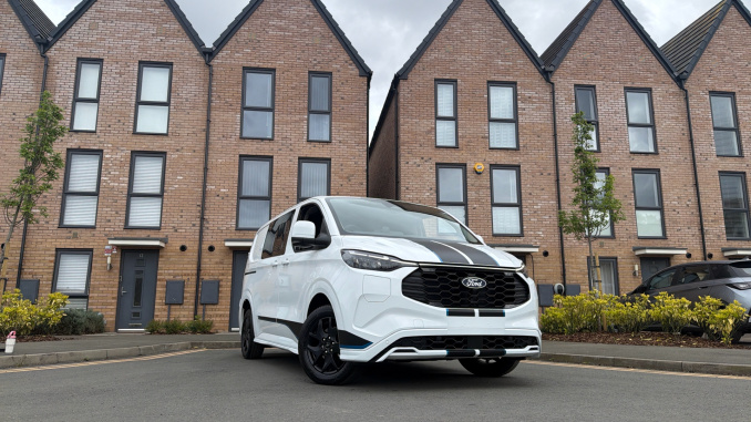Ford Transit Custom 320 L1 Petrol Fwd 2.5 PHEV 232ps H1 Van Sport Auto - Image 32